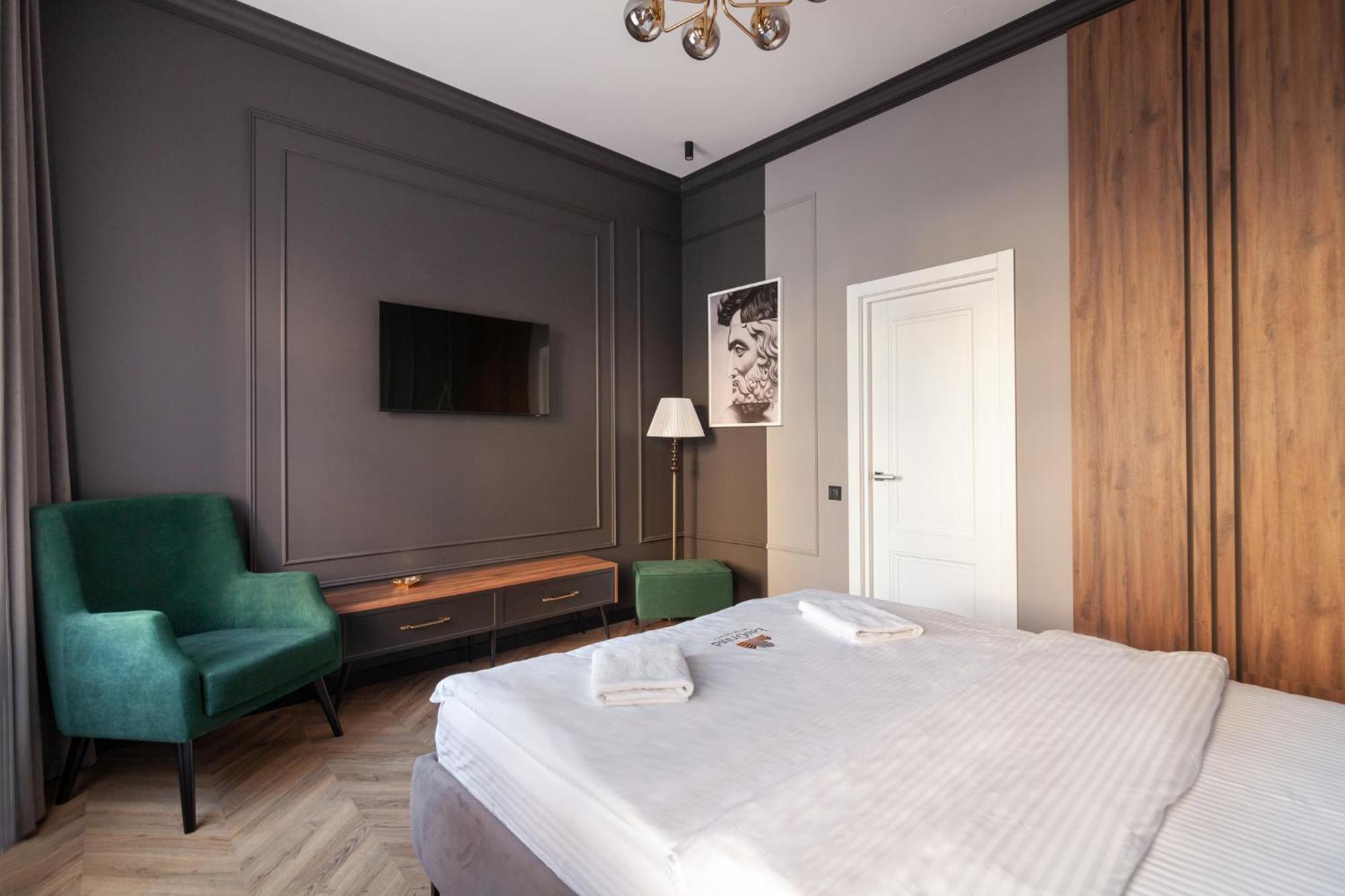Апартаменти Leogrand Vip On Svobody Avenue 43 Львів Екстер'єр фото