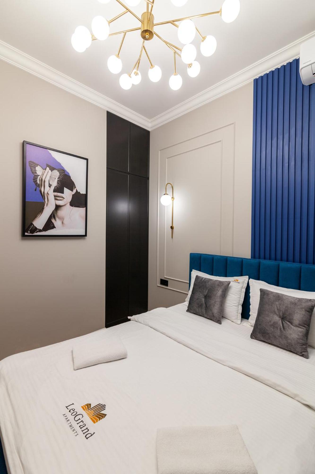 Апартаменти Leogrand Vip On Svobody Avenue 43 Львів Екстер'єр фото